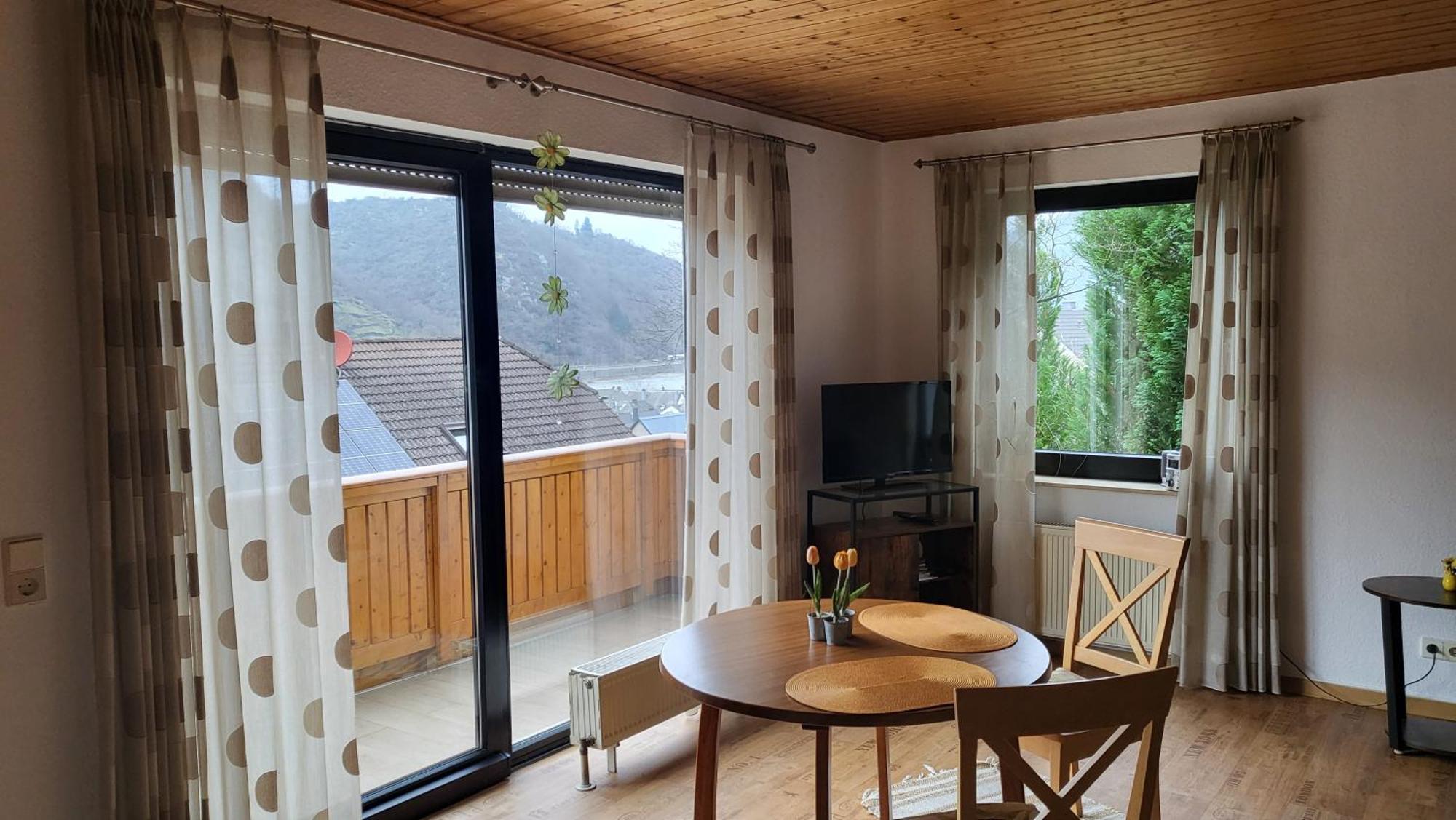 Ferienwohnung Zum Rheinblick Kestert المظهر الخارجي الصورة